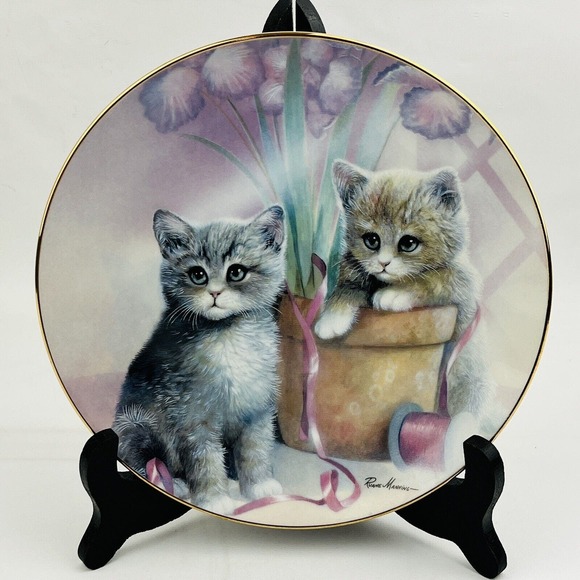 Playful Companions Kitten Cousins Collection Danbury Mint Decorator Manning 1990 - Picture 1 of 3